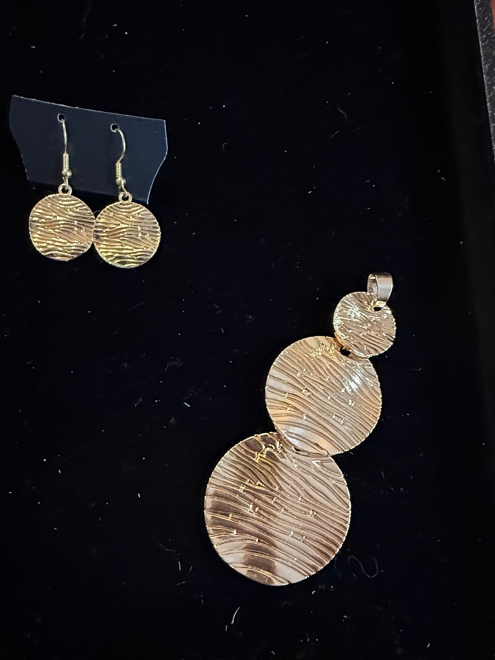 Gold Textured Disc Pendant and Earring Set